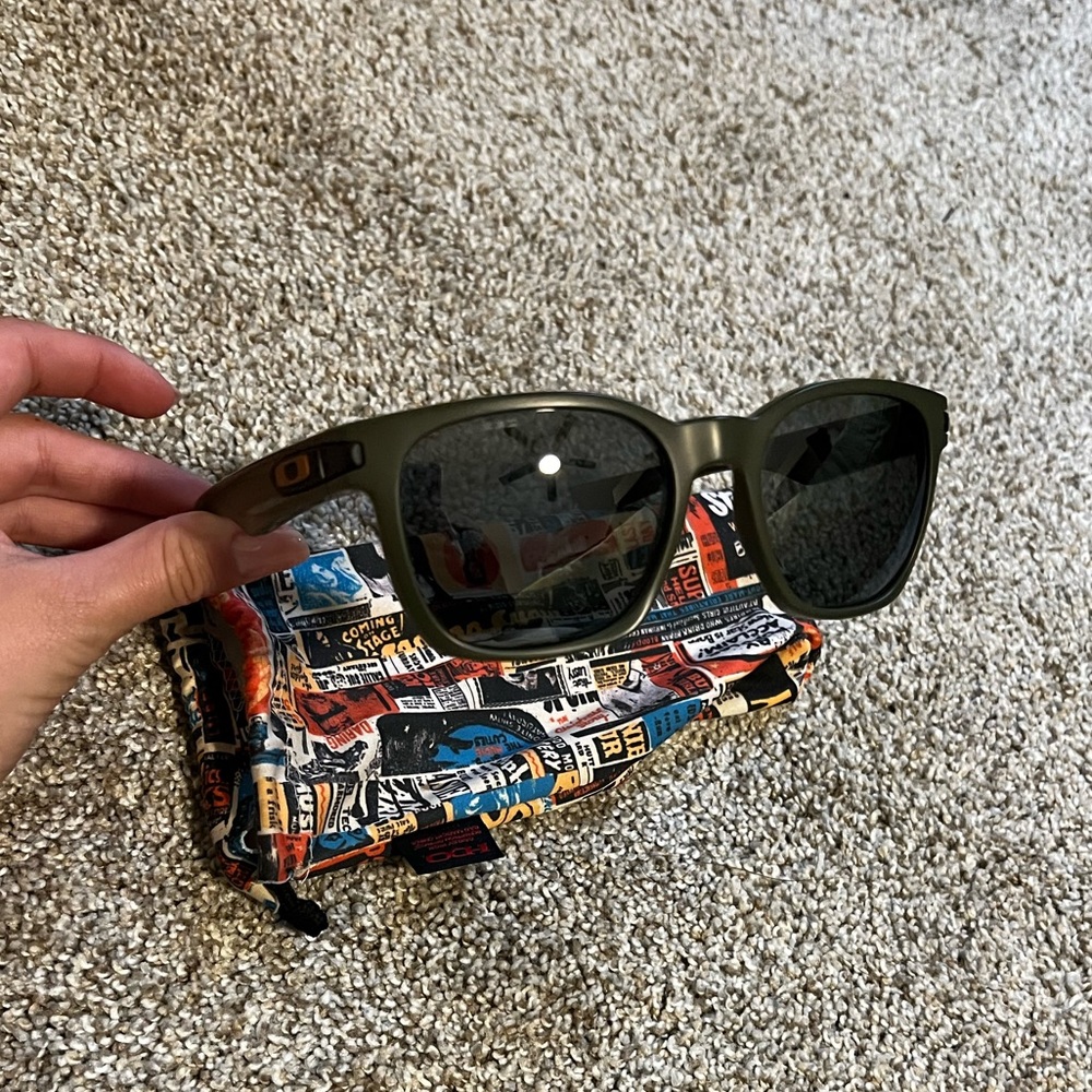 Oakley sunglasses